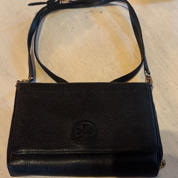 Tory Burch Handbags - Tory Burch Black Pebbled Leather Crossbody